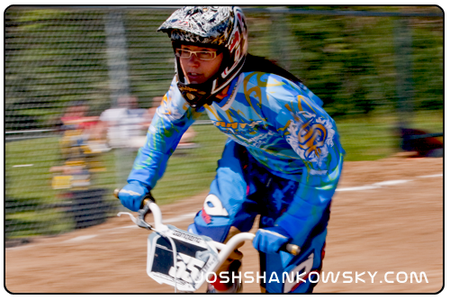  BMX racing :: motion blur example